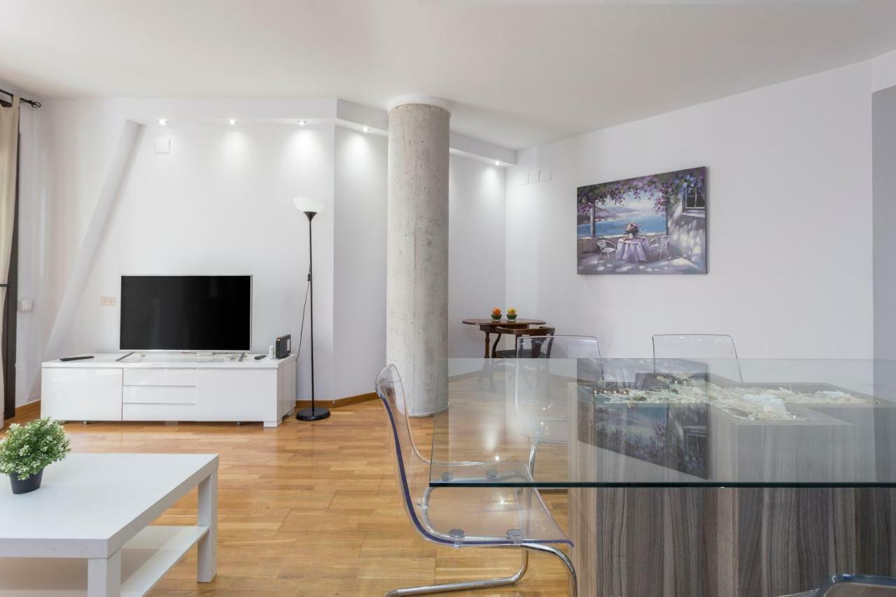 1324 Apartment Barcelona Bagian luar foto