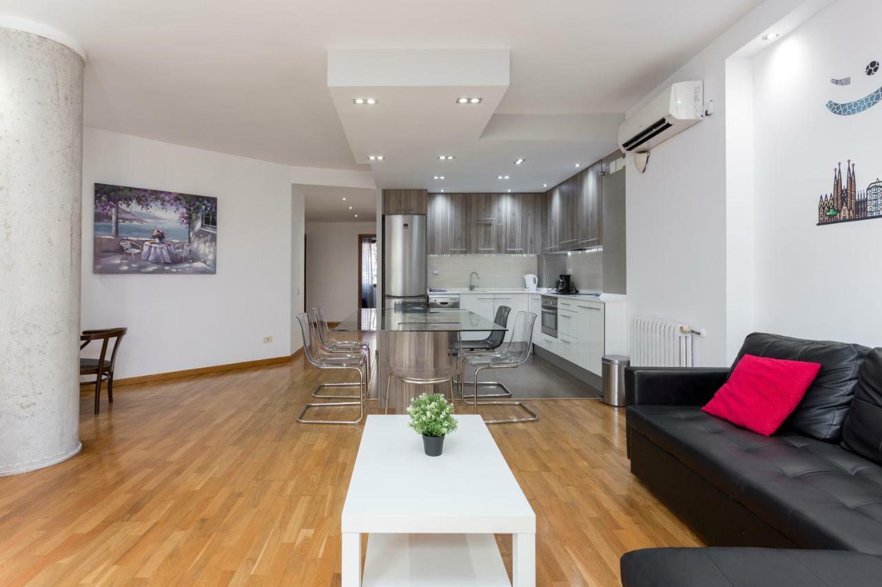 1324 Apartment Barcelona Bagian luar foto